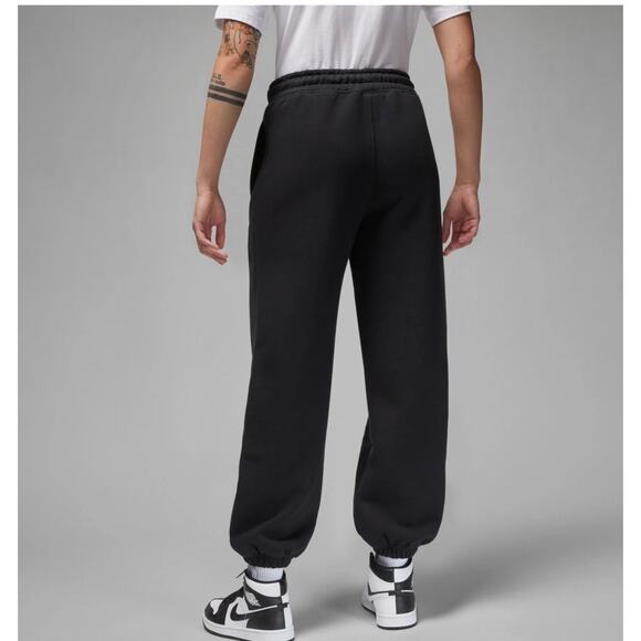 Black Jordan Sweatpants - FB5113-010 - Size M - NEW - Picture 11 of 16